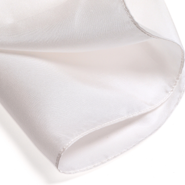 005 Foulard en soie tissé en serge 005 Foulard en soie tissé en serge